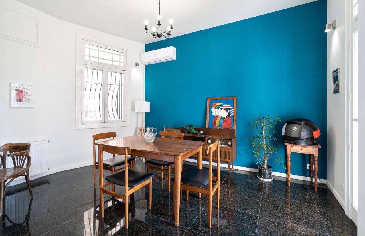 Spacious & Artistic Retro 2Bd Apt With Sauna أثينا المظهر الخارجي الصورة