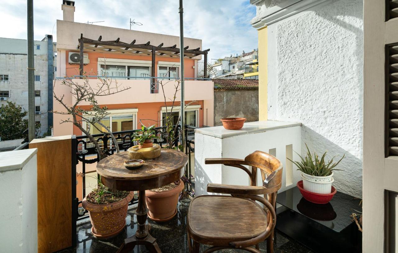 Spacious & Artistic Retro 2Bd Apt With Sauna أثينا المظهر الخارجي الصورة